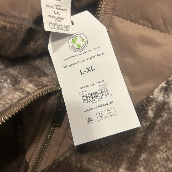 Time and Tru Brown Plaid Puffer Poncho - Picture 4 of 5